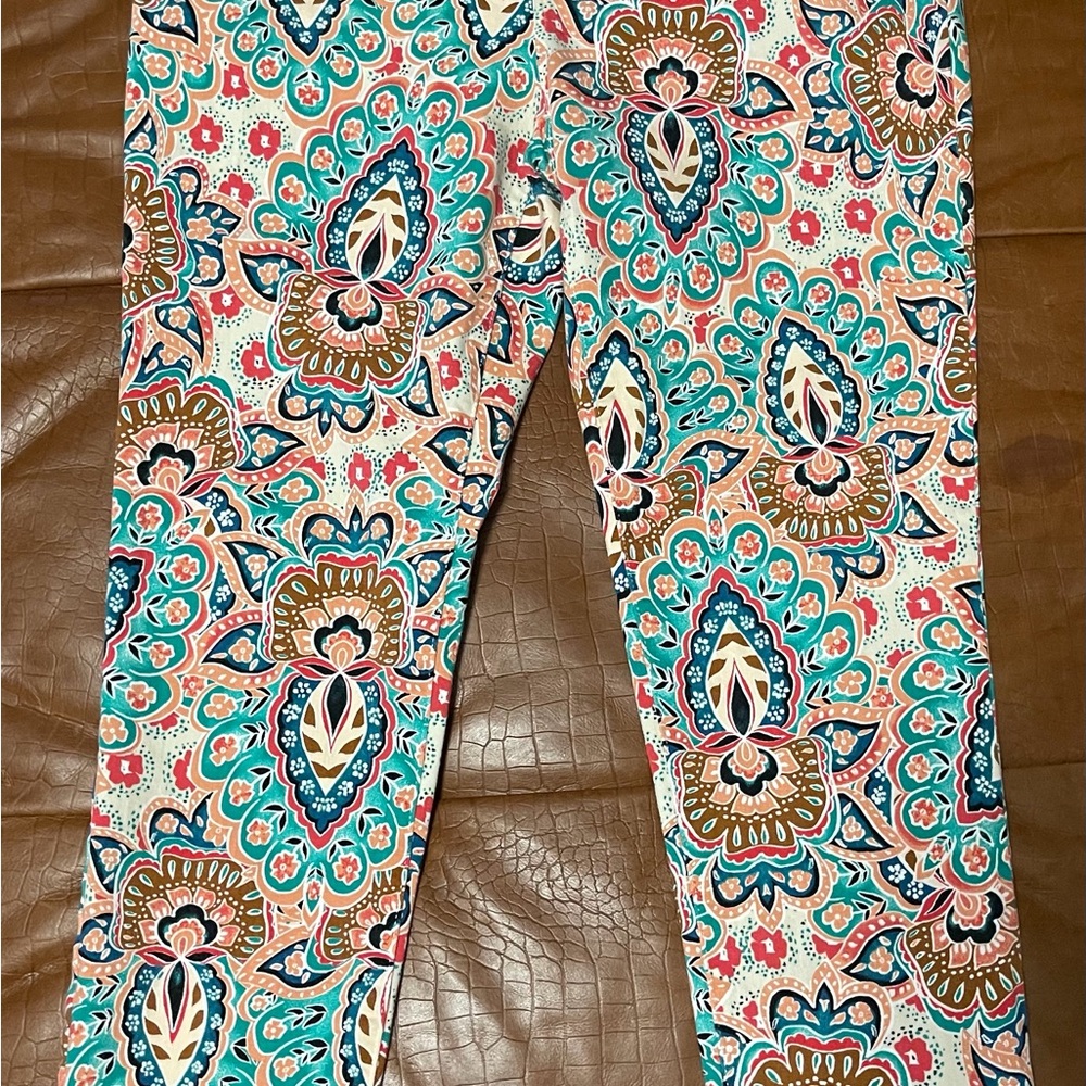 Chico's 2 So Slimming Girlfriend Ankle pants with Teal and Coral Pattern size 12